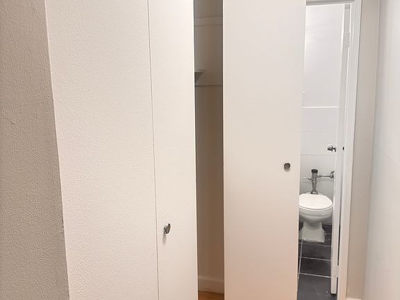 4th image of 13981 35th Ave APT 2B