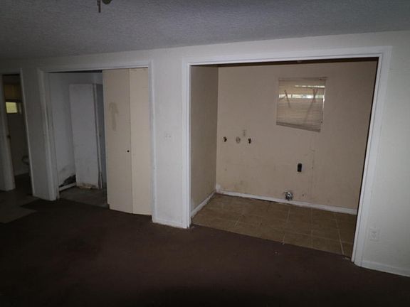 5th image of 6848 Elwood Ave