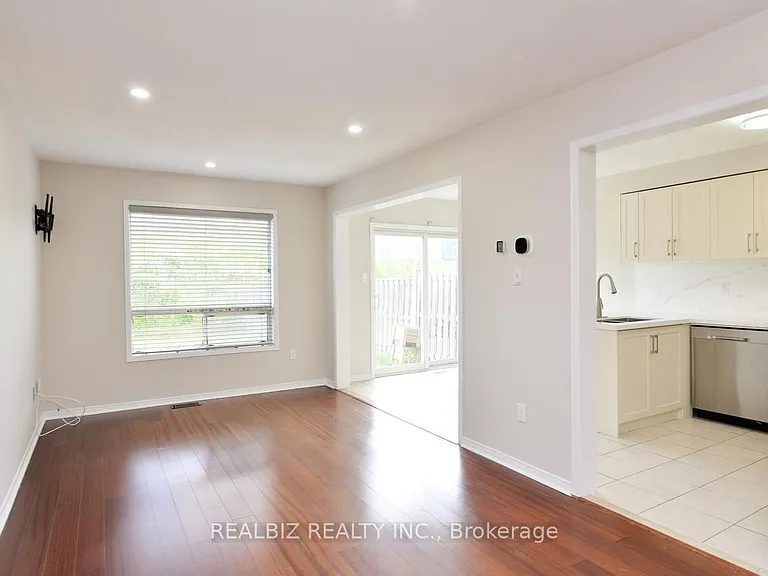 627 Caboto Trl — Photo 21