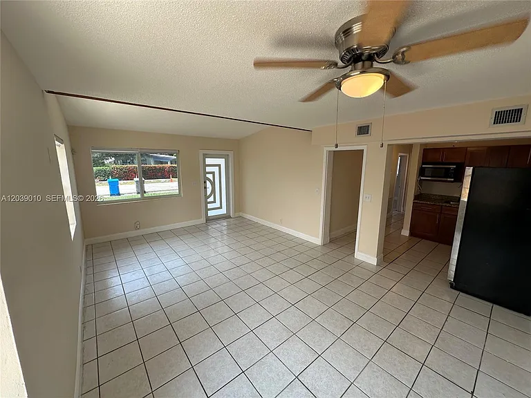 4410 SW 39th St — Photo 7
