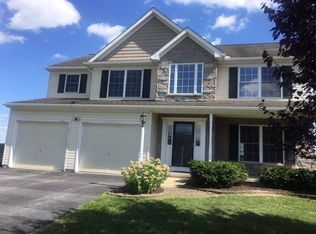 285 Torrey Pines Dr, Mount Wolf, PA 17347