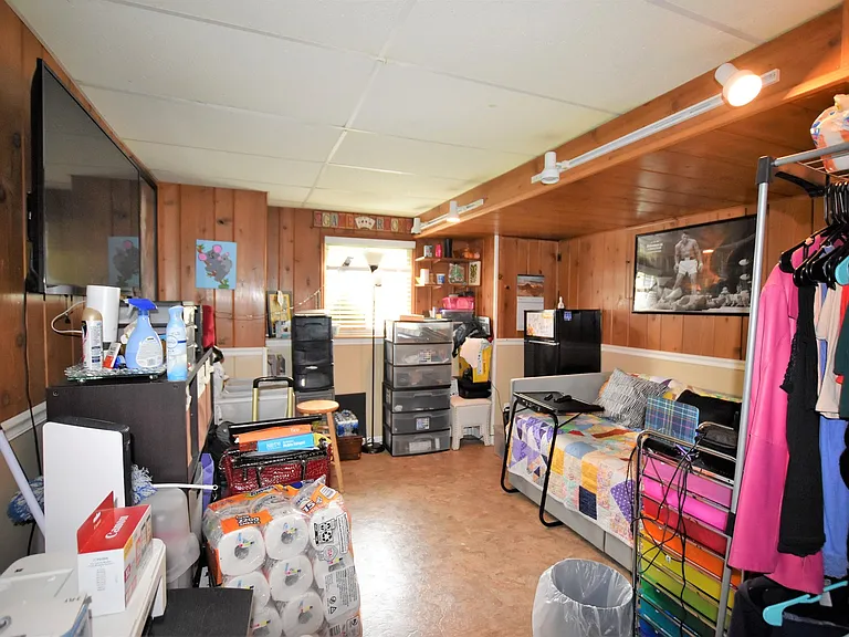 235 W Hickory Rd — Photo 41