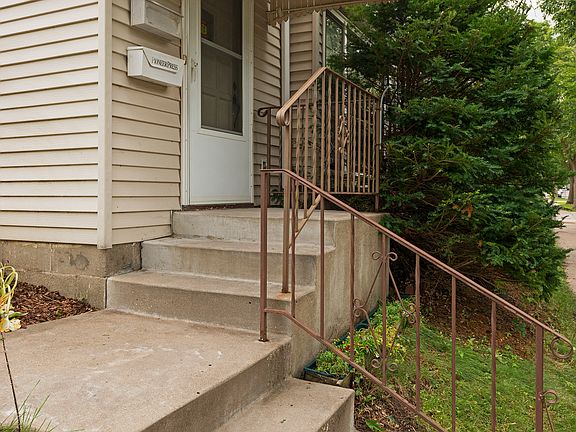 5th image of 1282 Idaho Ave W