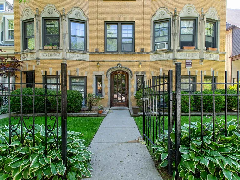 4325-29 N. Hermitage — Photo 3