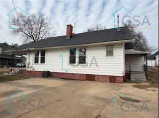 4 3rd St, Greer, SC 29651