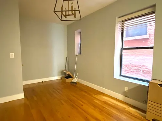 Rented by REAL New York | media 22