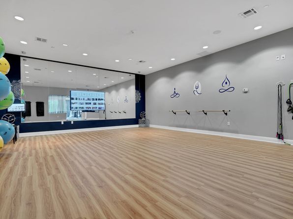 1910 Frontage Rd #2-1006