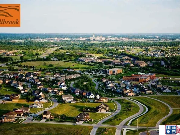 7011 NW 2nd St, Lincoln, NE 68521