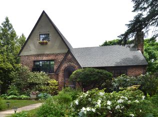 49 Green Pl, New Rochelle, NY 10801