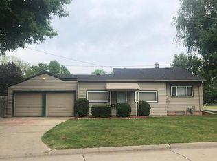 5426 Pelham St, Dearborn Heights, MI 48125