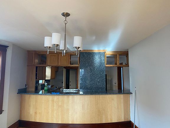 3rd image of 130 Billings St #2