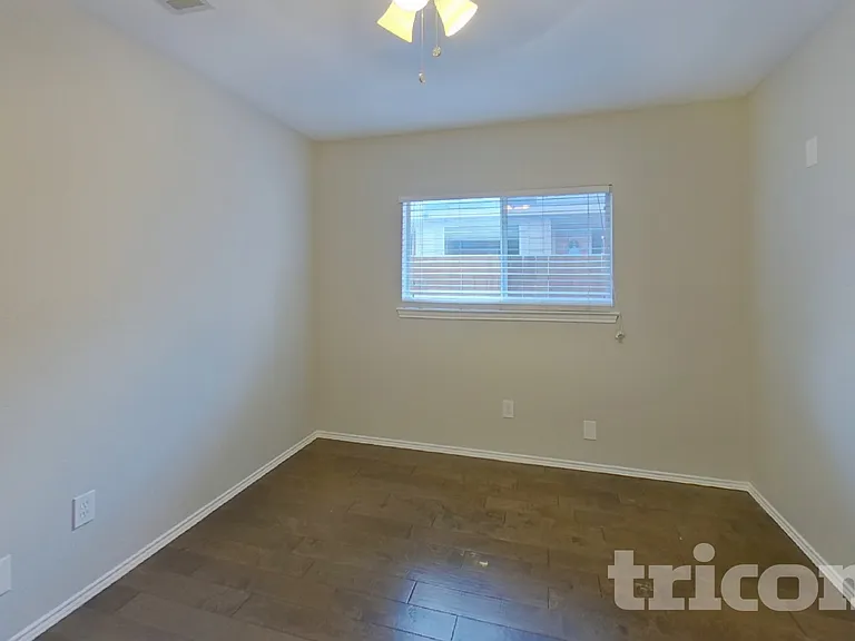 4000 Sapphire Ln — Photo 12