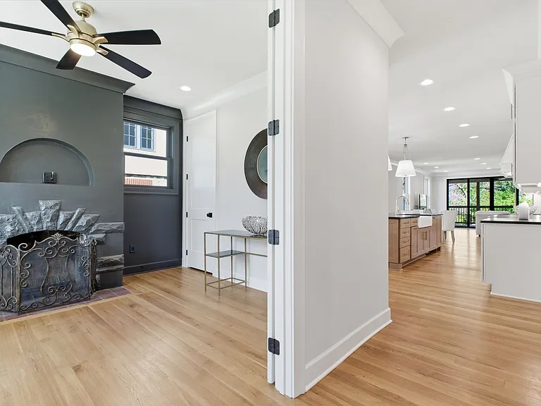 2704 Westwood Ave — Photo 6