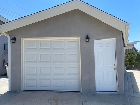 2nd image of 5023 Dawne St