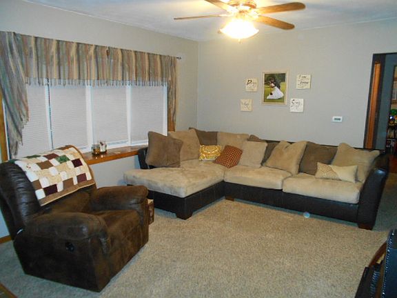 3rd image of 2503 Valley Park Dr
