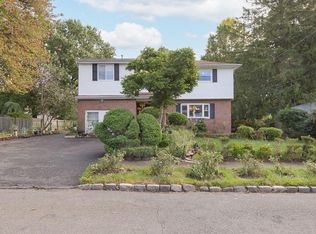 112 Edgewood Dr, Orangeburg, NY 10962