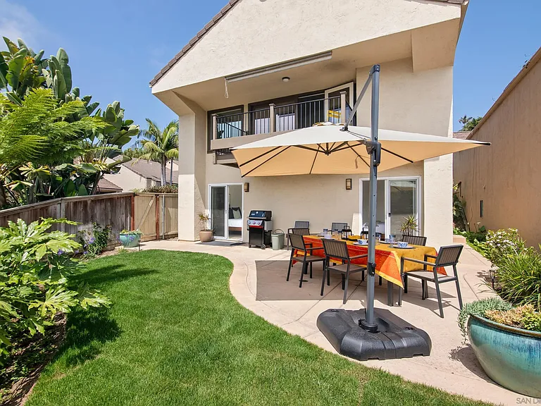 2452 Azure Coast Dr — Photo 36