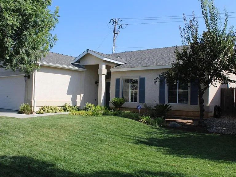 1786 Gibson Ave — Photo 1