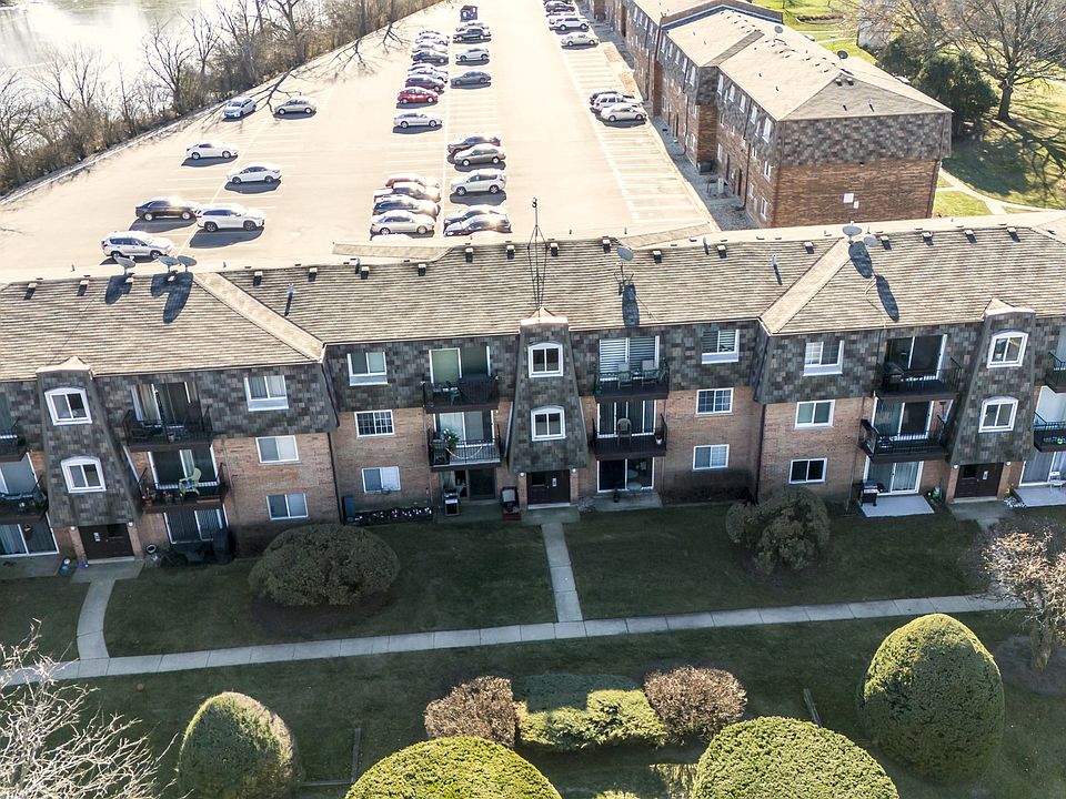 1st image of 9389 Bay Colony Dr APT 2W