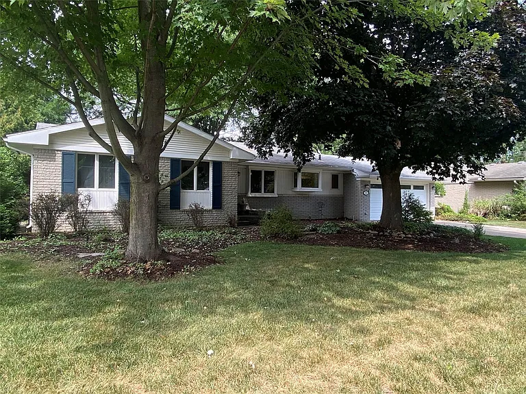 316 Paragon Dr — Photo 29