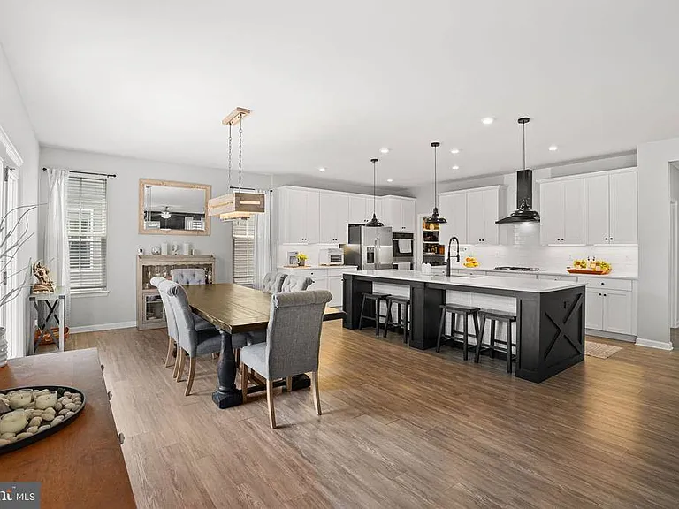 12405 Southington Dr — Photo 12