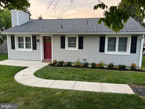 75 South Dr, Earleville, MD 21919