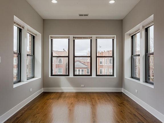 3rd image of 6521 N Bosworth Ave APT 3