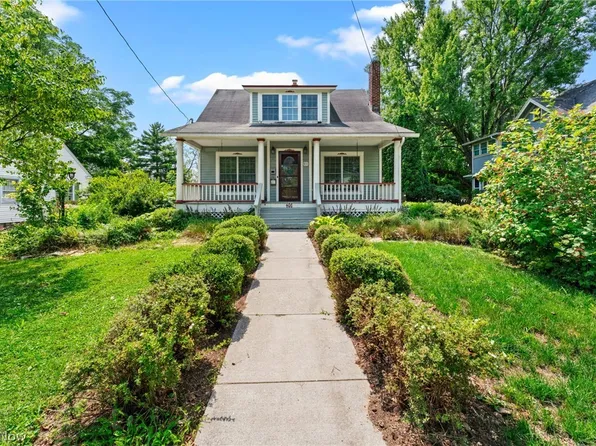 406 E Herrick Ave, Wellington, OH 44090