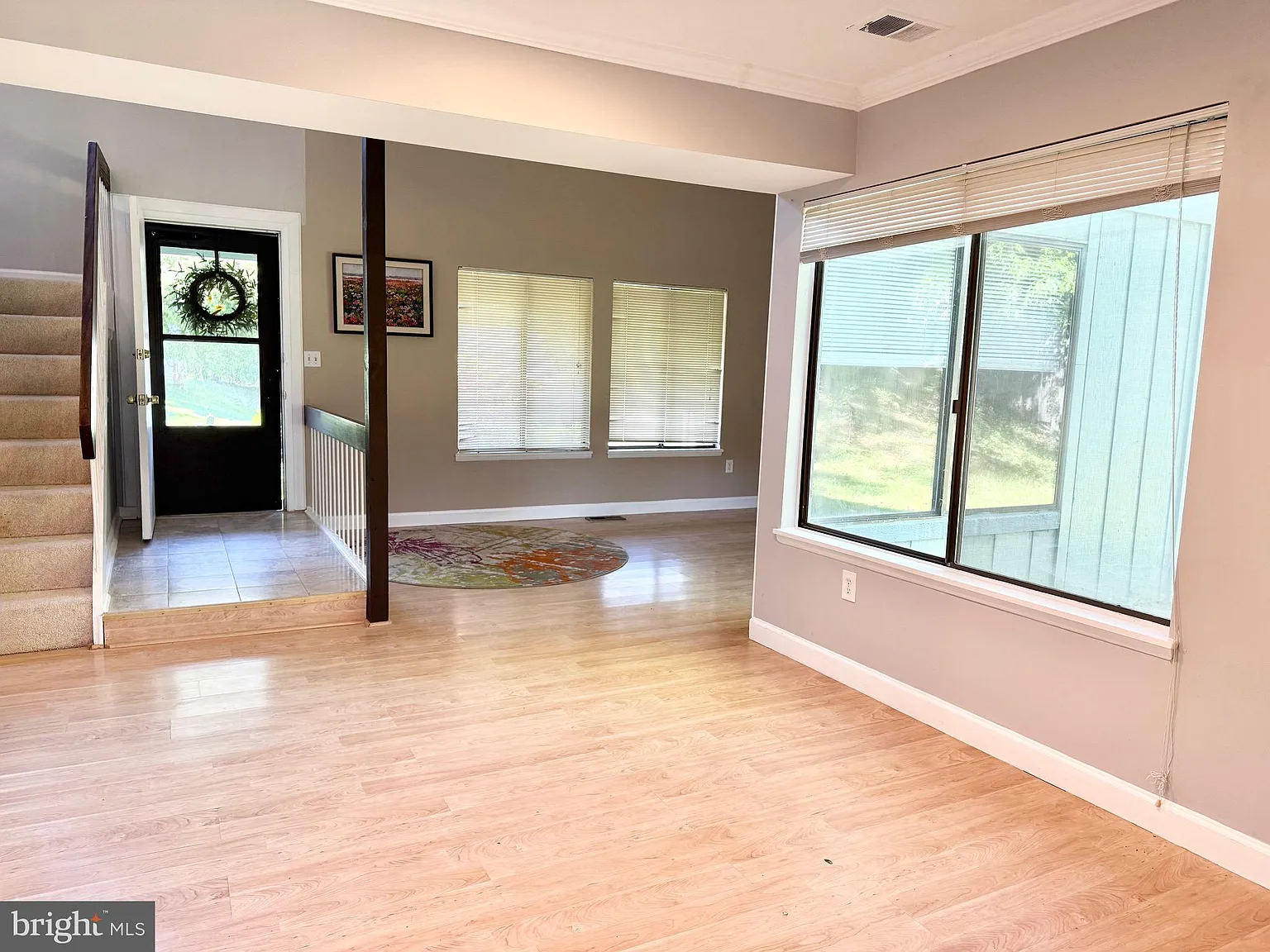 4 bed, 2.5 bath, 2002 sqft, $3,680 — Photo 3