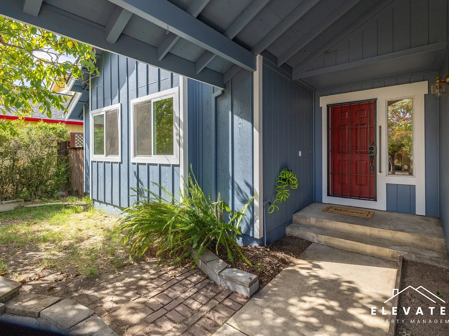 3 bed, 1159 sqft, $3,400 — Photo 2