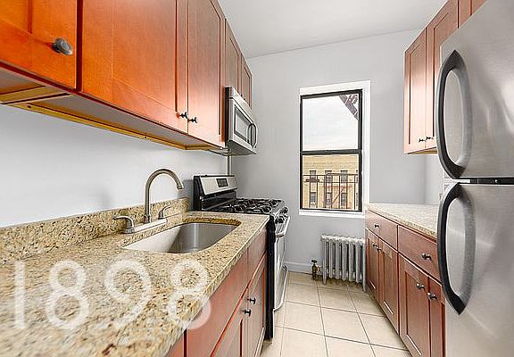 4th image of 4308 40th St APT 4C