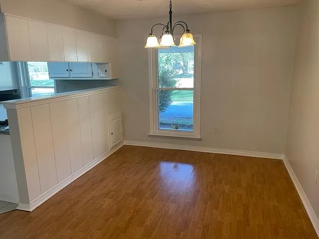 212 Lexington Dr — Photo 4
