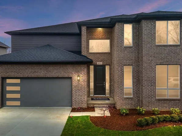 4931 Adler Ct, Troy, MI 48085