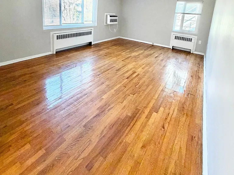 578 Whitney Ave #2N — Photo 3
