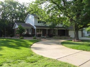 122 N Eastborough Rd, Salina, KS 67401