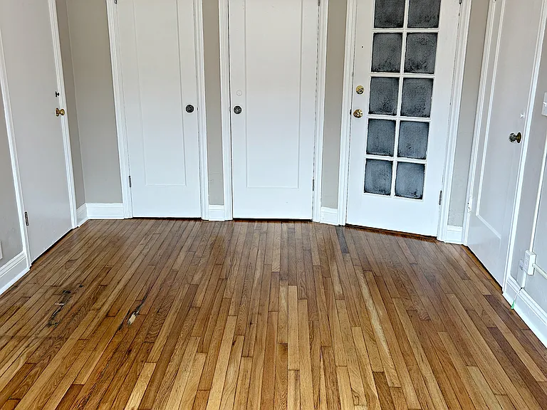 Grandview Apartments — Photo 17