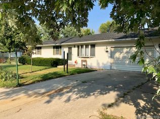 3232 Piper Rd, Springfield, IL 62707