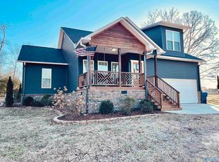 570 Thomason Rd, Albertville, AL 35951