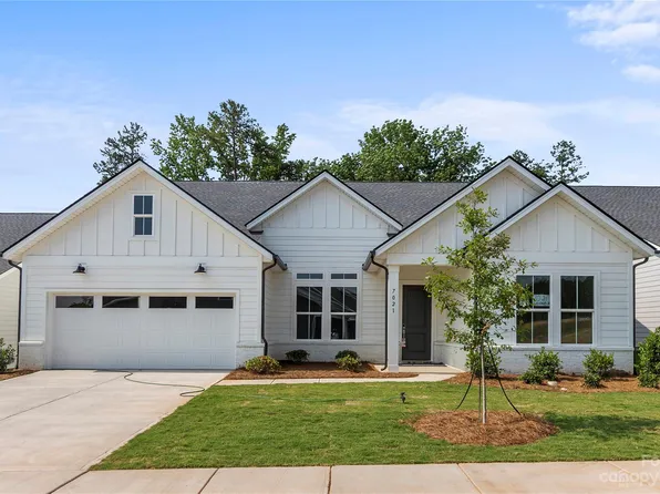 7021 Wayfarer Dr #42, Charlotte, NC 28269