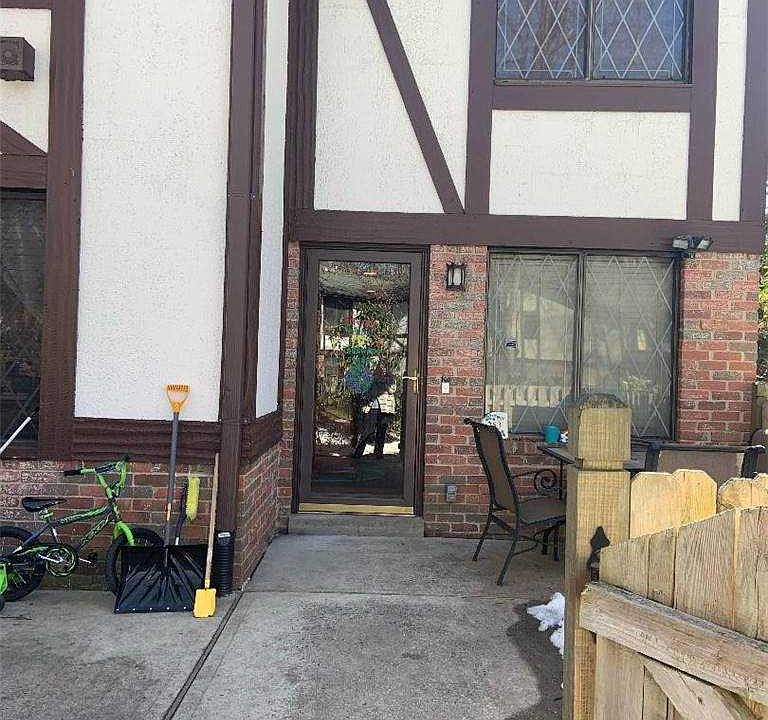 1st image of 253 Brettonwoods Dr