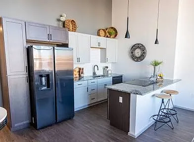 Front Page Lofts — Photo 3