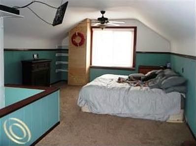 5th image of 21628 Maple St