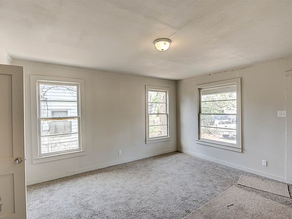 5th image of 3025 Drexel St