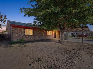 824 Dolores Dr NW, Albuquerque, NM 87105