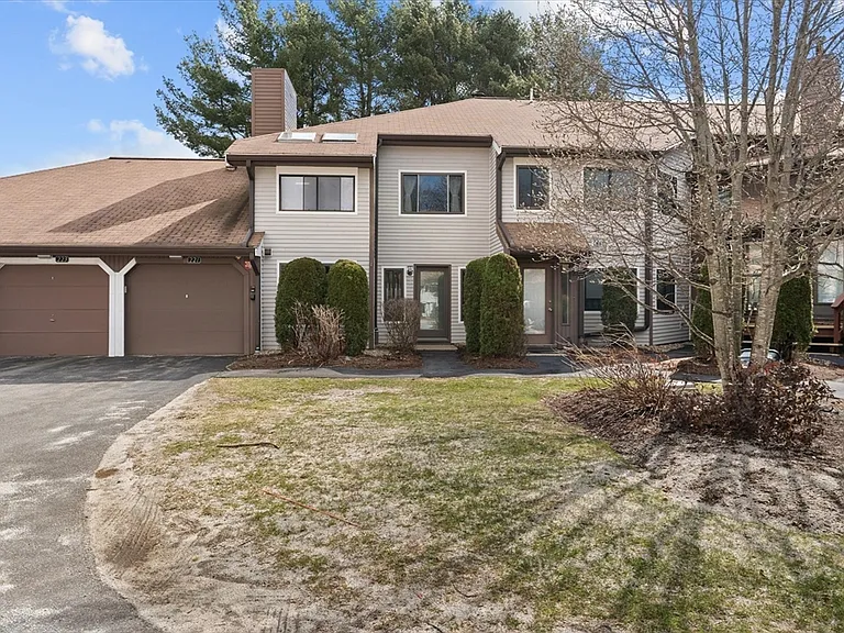 221 Trailside Way — Photo 3