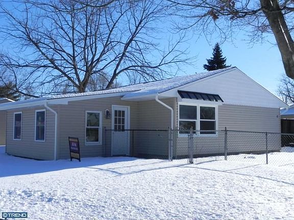 2nd image of 70 Lilac Ln