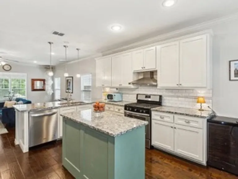 3705 Byers Ave #1 — Photo 2