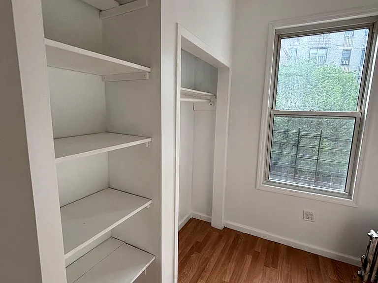 1956 Anthony Ave #3 — Photo 8