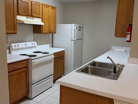 4th image of 5586 Fair Creek Way
