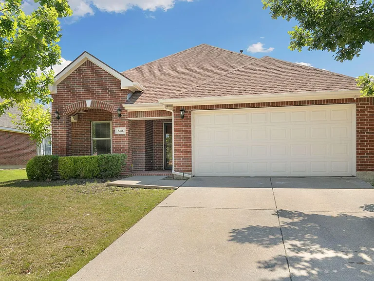 8306 Nicholson Dr — Photo 1